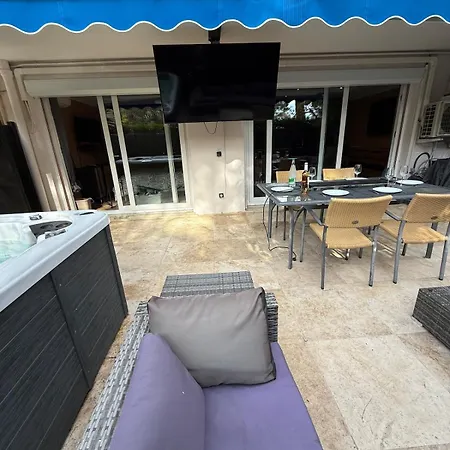 - 3 Pieces Cosy Avec Jacuzzi & Grande Terrasse * Αντίμπ