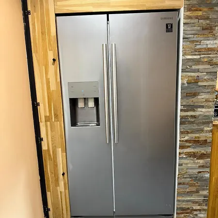 - 3 Pièces Cosy Avec Jacuzzi&grande Terrasse Appartement Antibes